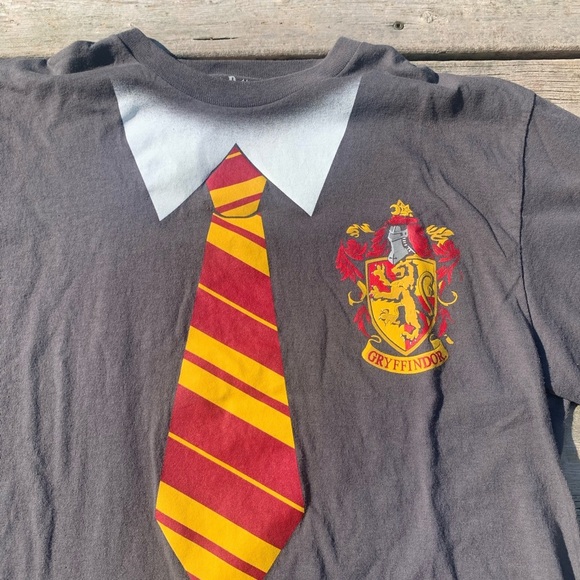 Harry Potter Gryffindor Costume T-Shirt with Cape - Grey/Multi - Unisex L/G - Picture 2 of 8